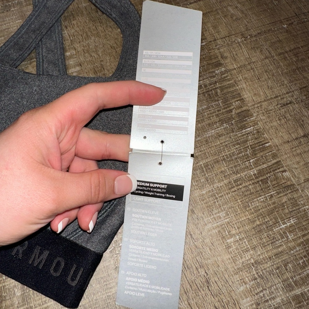 NWT Under Armour (XS) Brand New Black & Grey Medium Support Sports Bra - Picture 4 of 6